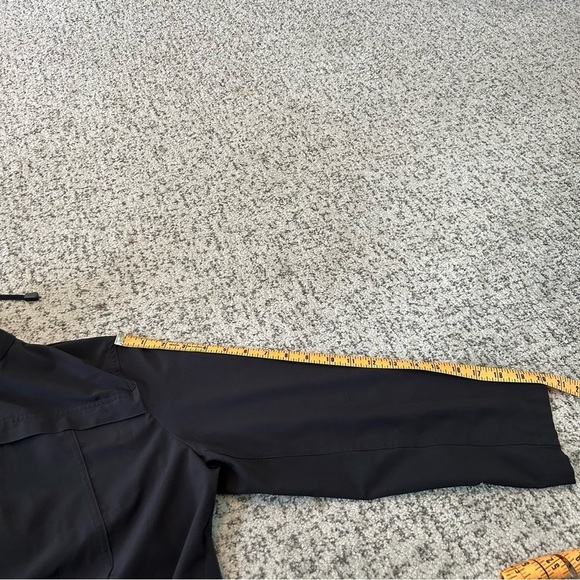 Chico’s Zenergy Black Light Weight Zip-Up Hooded Jacket Size Medium - Picture 9 of 10